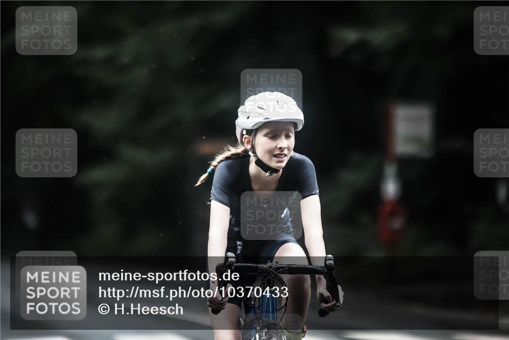 13.09.2026 - Stadtparktriathlon H.Heesch http://msf.ph/oto/10370433 13.09.2026 13:24:16 Radfahren 1289, 1418, 1450, 1465, 1501, 1523 meine-sportfotos.de