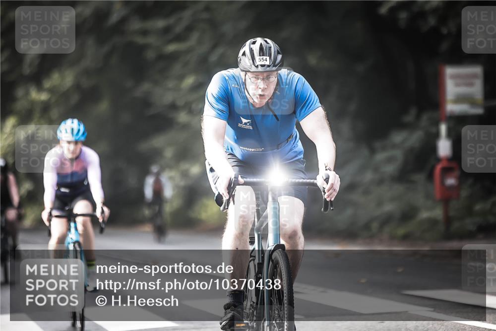 13.09.2026 - Stadtparktriathlon H.Heesch http://msf.ph/oto/10370438 13.09.2026 10:49:45 Radfahren 399, 442, 457, 461, 554 meine-sportfotos.de