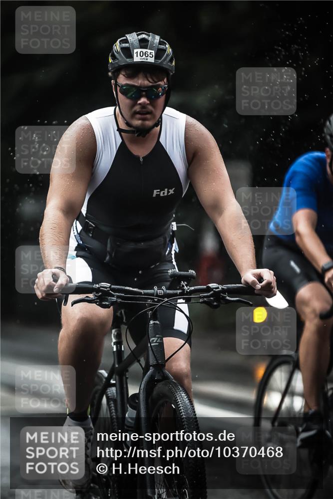 13.09.2026 - Stadtparktriathlon H.Heesch http://msf.ph/oto/10370468 13.09.2026 12:05:49 Radfahren 864, 894, 899, 918, 980, 999, 1009, 1051, 1065 meine-sportfotos.de