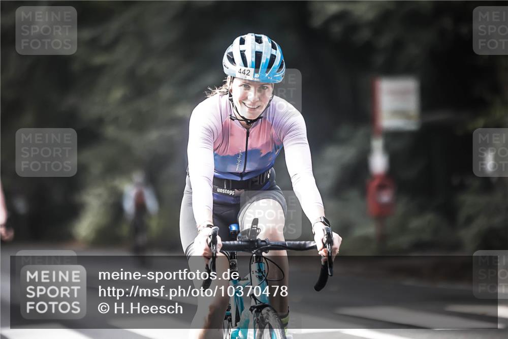 13.09.2026 - Stadtparktriathlon H.Heesch http://msf.ph/oto/10370478 13.09.2026 10:49:47 Radfahren 399, 407, 442, 457, 461, 548, 554 meine-sportfotos.de