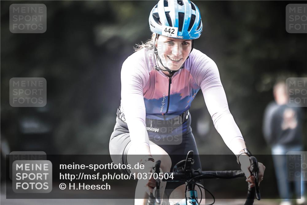 13.09.2026 - Stadtparktriathlon H.Heesch http://msf.ph/oto/10370504 13.09.2026 10:49:47 Radfahren 399, 407, 442, 457, 461, 548, 554 meine-sportfotos.de