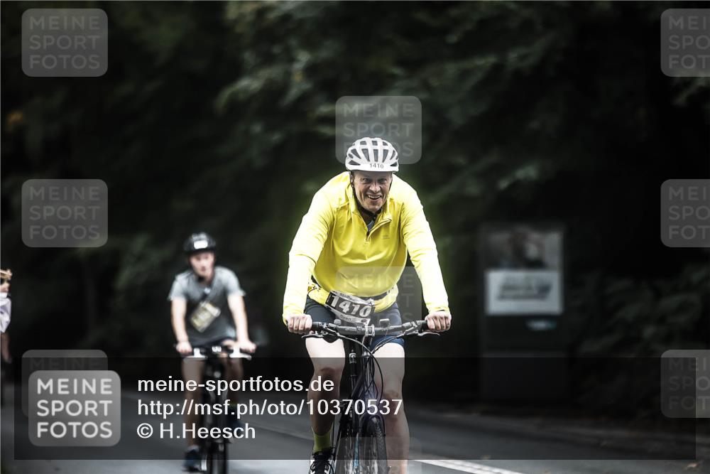 13.09.2026 - Stadtparktriathlon H.Heesch http://msf.ph/oto/10370537 13.09.2026 13:24:26 Radfahren 1410, 1418, 1454, 1480, 1494 meine-sportfotos.de