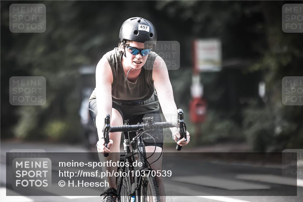 13.09.2026 - Stadtparktriathlon H.Heesch http://msf.ph/oto/10370539 13.09.2026 10:49:48 Radfahren 399, 407, 442, 457, 461, 548, 554 meine-sportfotos.de