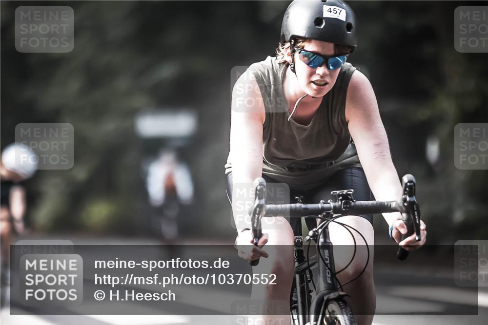 13.09.2026 - Stadtparktriathlon H.Heesch http://msf.ph/oto/10370552 13.09.2026 10:49:49 Radfahren 399, 407, 442, 457, 548, 554 meine-sportfotos.de