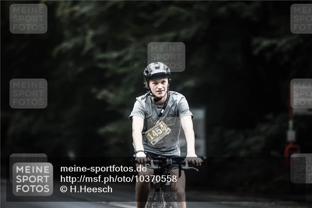 13.09.2026 - Stadtparktriathlon H.Heesch http://msf.ph/oto/10370558 13.09.2026 13:24:28 Radfahren 1410, 1428, 1454, 1480, 1494 meine-sportfotos.de