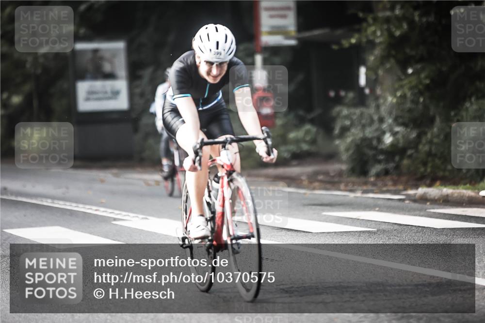 13.09.2026 - Stadtparktriathlon H.Heesch http://msf.ph/oto/10370575 13.09.2026 10:49:50 Radfahren 399, 407, 442, 447, 457, 548, 554 meine-sportfotos.de