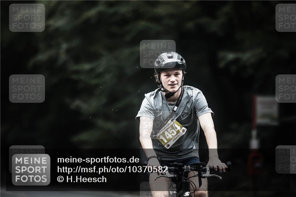 13.09.2026 - Stadtparktriathlon H.Heesch http://msf.ph/oto/10370582 13.09.2026 13:24:28 Radfahren 1410, 1428, 1454, 1480, 1494 meine-sportfotos.de