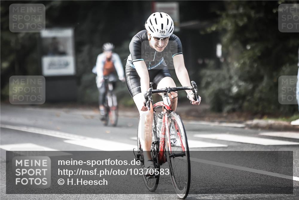13.09.2026 - Stadtparktriathlon H.Heesch http://msf.ph/oto/10370583 13.09.2026 10:49:50 Radfahren 399, 407, 442, 447, 457, 548, 554 meine-sportfotos.de