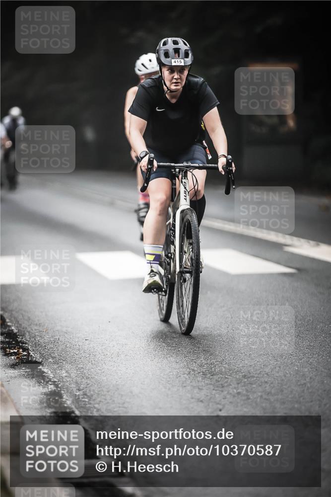 13.09.2026 - Stadtparktriathlon H.Heesch http://msf.ph/oto/10370587 13.09.2026 10:20:11 Radfahren 238, 253, 346, 347, 415, 432 meine-sportfotos.de