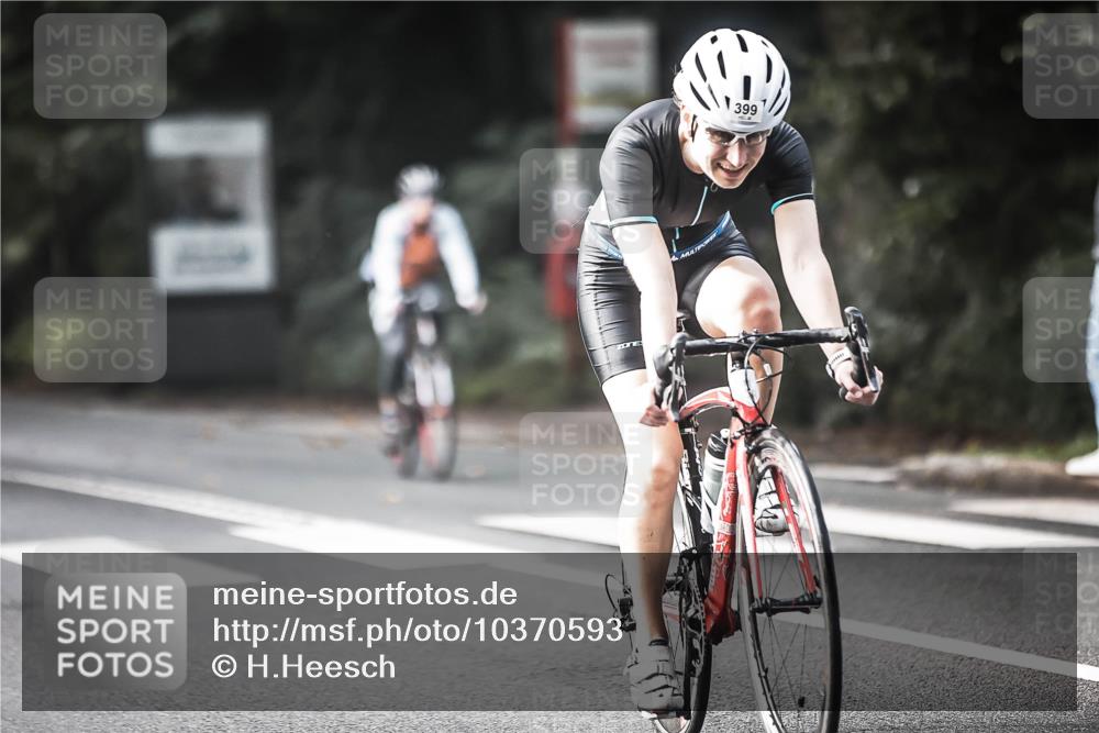 13.09.2026 - Stadtparktriathlon H.Heesch http://msf.ph/oto/10370593 13.09.2026 10:49:50 Radfahren 399, 407, 442, 447, 457, 548, 554 meine-sportfotos.de
