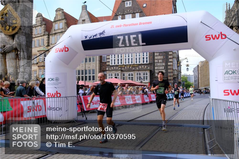 13.09.2026 - 21. swb-Marathon Bremen Tim E. http://msf.ph/oto/10370595 13.09.2026 13:08:03 Ziel 819, 969, 2135, 4732, 4852, 4990, 5570, 5976, 7558, 8611, 8737, 9035, 9356 meine-sportfotos.de