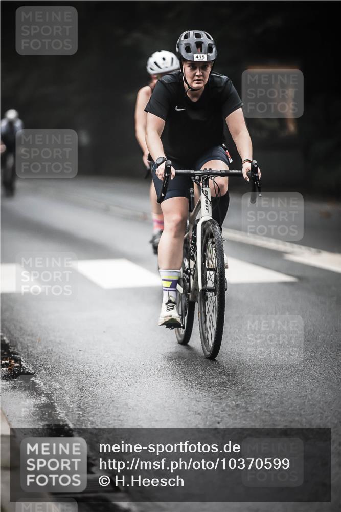 13.09.2026 - Stadtparktriathlon H.Heesch http://msf.ph/oto/10370599 13.09.2026 10:20:11 Radfahren 238, 253, 346, 347, 415, 432 meine-sportfotos.de