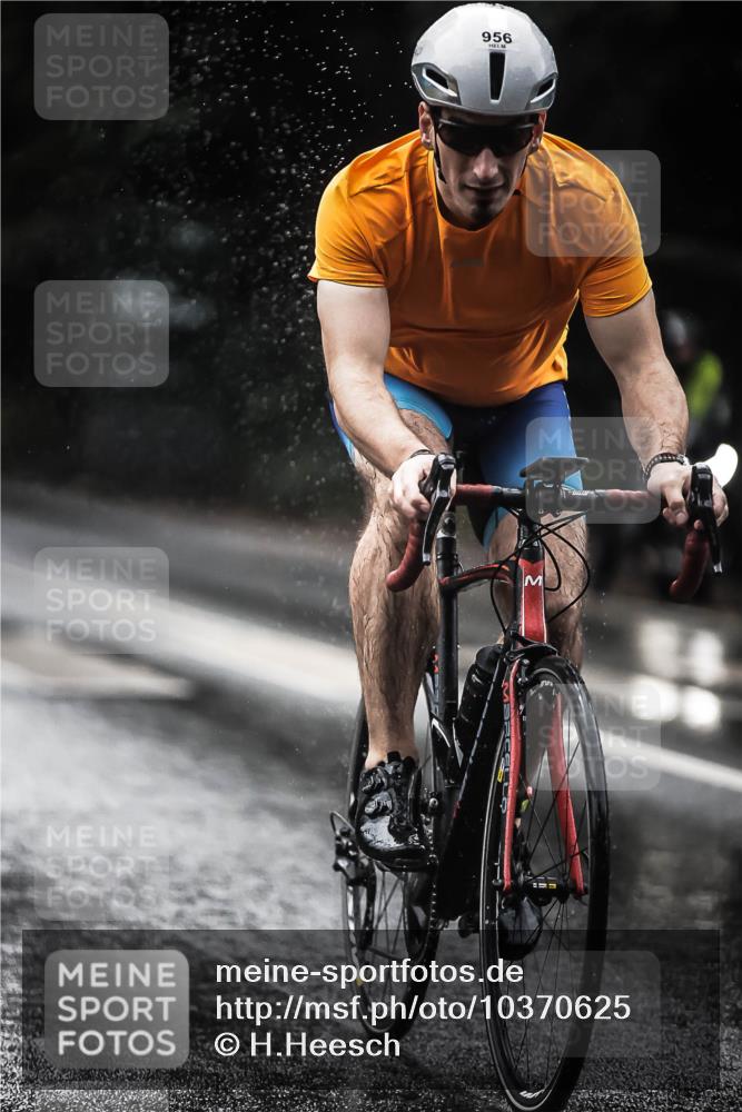 13.09.2026 - Stadtparktriathlon H.Heesch http://msf.ph/oto/10370625 13.09.2026 12:06:10 Radfahren 955, 956, 1024 meine-sportfotos.de