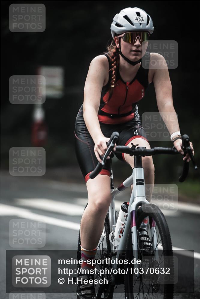 13.09.2026 - Stadtparktriathlon H.Heesch http://msf.ph/oto/10370632 13.09.2026 10:20:13 Radfahren 238, 253, 310, 346, 347, 400, 415, 432 meine-sportfotos.de