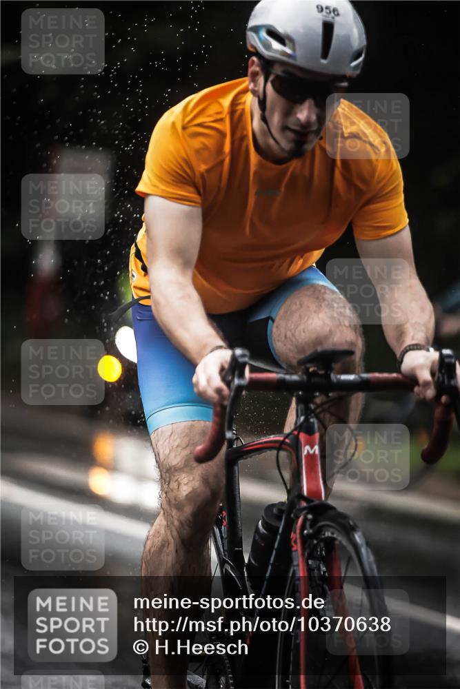 13.09.2026 - Stadtparktriathlon H.Heesch http://msf.ph/oto/10370638 13.09.2026 12:06:10 Radfahren 955, 956, 1024 meine-sportfotos.de