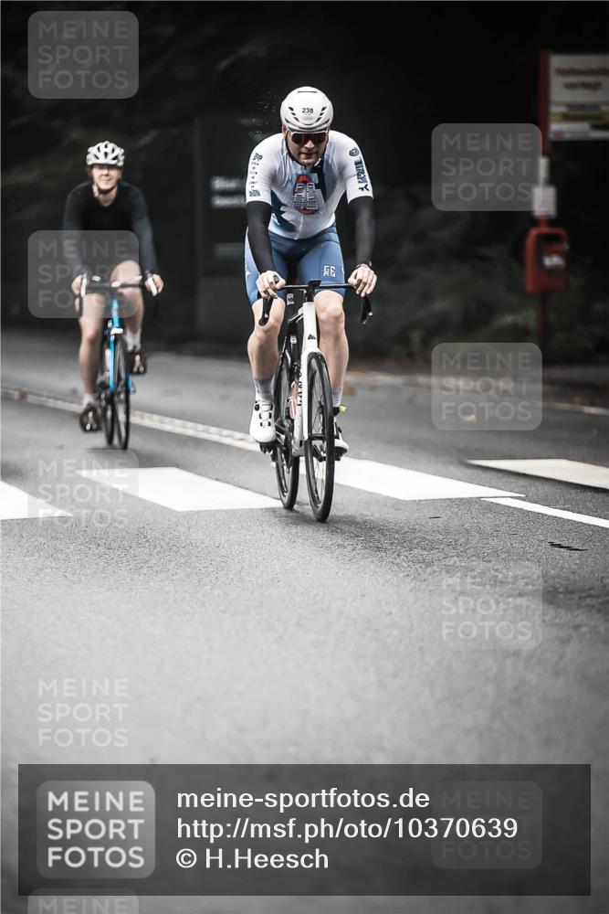 13.09.2026 - Stadtparktriathlon H.Heesch http://msf.ph/oto/10370639 13.09.2026 10:20:16 Radfahren 238, 248, 310, 385, 390, 400, 415, 432, 433, 450 meine-sportfotos.de