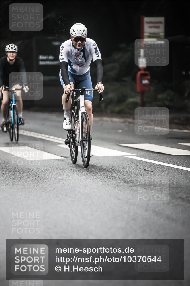 13.09.2026 - Stadtparktriathlon H.Heesch http://msf.ph/oto/10370644 13.09.2026 10:20:16 Radfahren 238, 248, 310, 385, 390, 400, 415, 432, 433, 450 meine-sportfotos.de