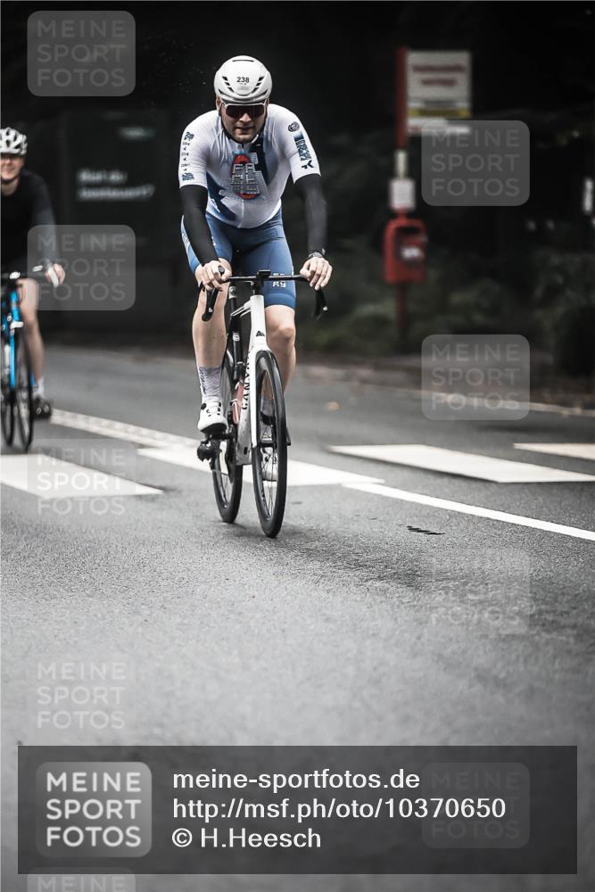 13.09.2026 - Stadtparktriathlon H.Heesch http://msf.ph/oto/10370650 13.09.2026 10:20:16 Radfahren 238, 248, 310, 385, 390, 400, 415, 432, 433, 450 meine-sportfotos.de