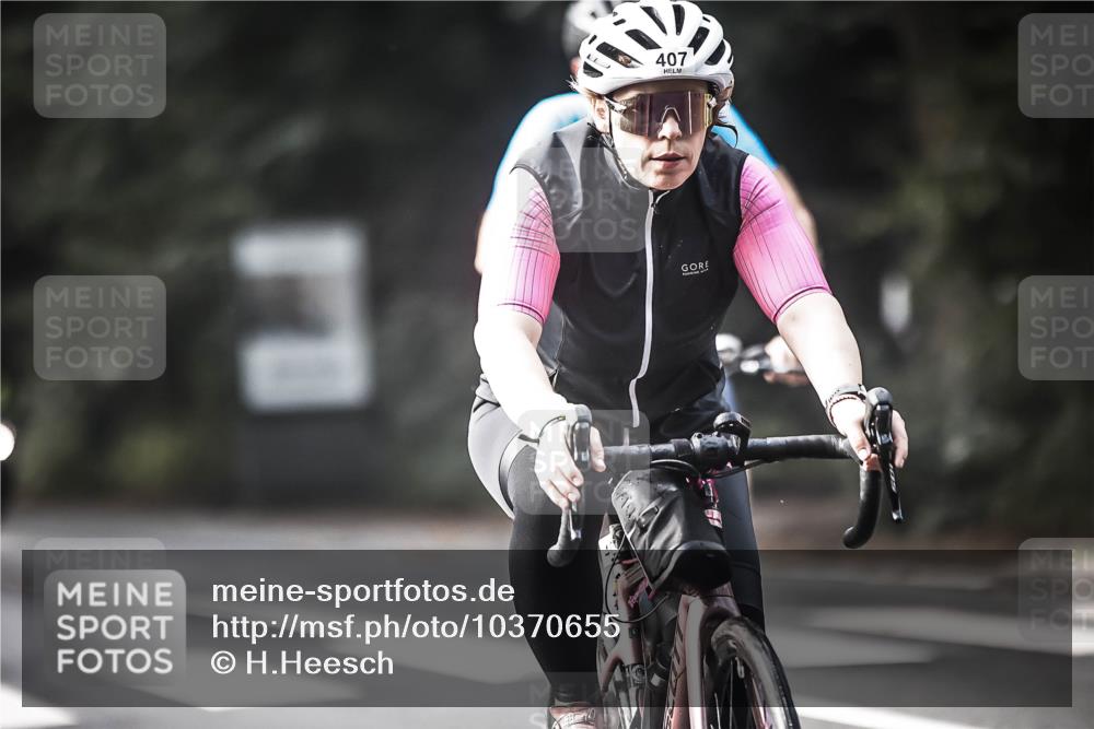 13.09.2026 - Stadtparktriathlon H.Heesch http://msf.ph/oto/10370655 13.09.2026 10:49:53 Radfahren 399, 407, 423, 447, 457, 548 meine-sportfotos.de