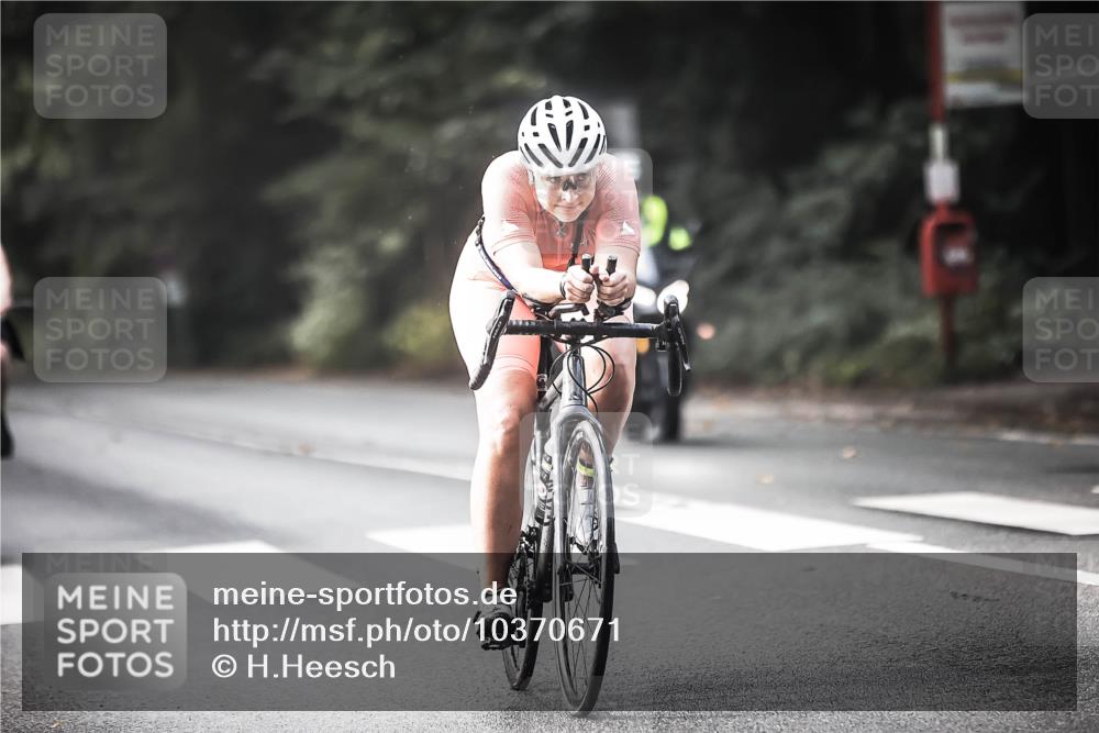 13.09.2026 - Stadtparktriathlon H.Heesch http://msf.ph/oto/10370671 13.09.2026 10:49:56 Radfahren 399, 407, 423, 447, 548 meine-sportfotos.de