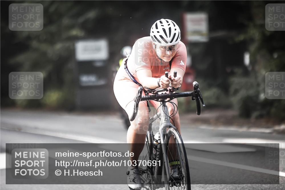 13.09.2026 - Stadtparktriathlon H.Heesch http://msf.ph/oto/10370691 13.09.2026 10:49:56 Radfahren 399, 407, 423, 447, 548 meine-sportfotos.de