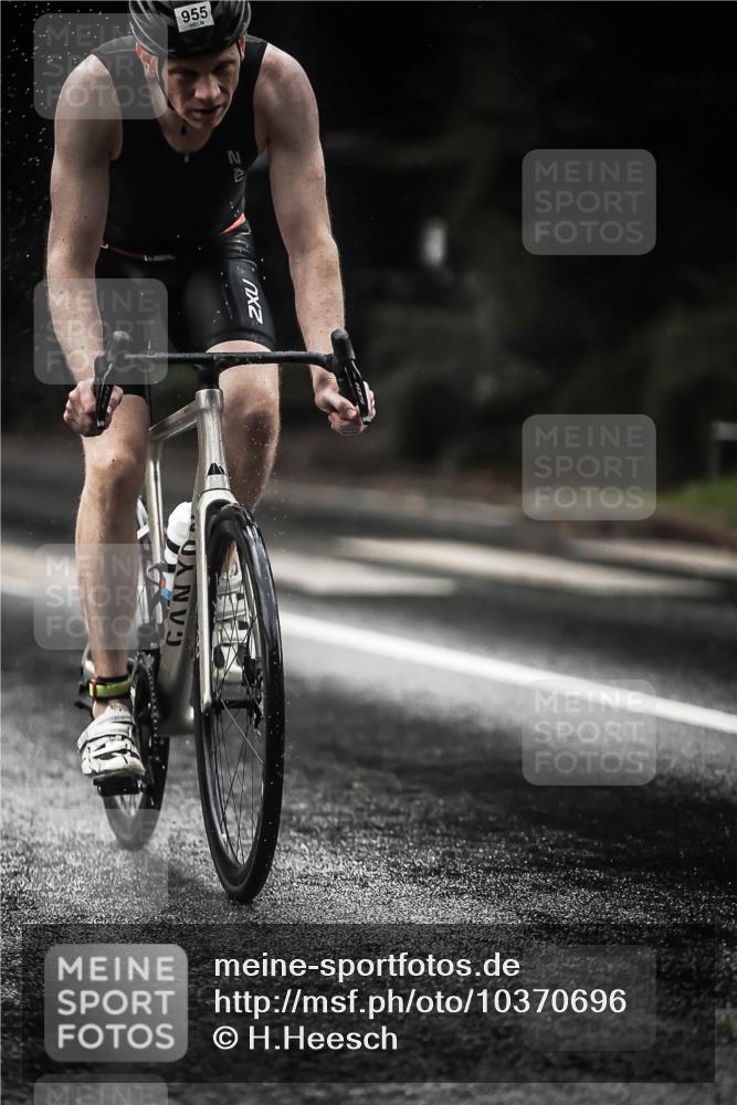 13.09.2026 - Stadtparktriathlon H.Heesch http://msf.ph/oto/10370696 13.09.2026 12:06:17 Radfahren 884, 886, 903, 955, 1007, 1045 meine-sportfotos.de