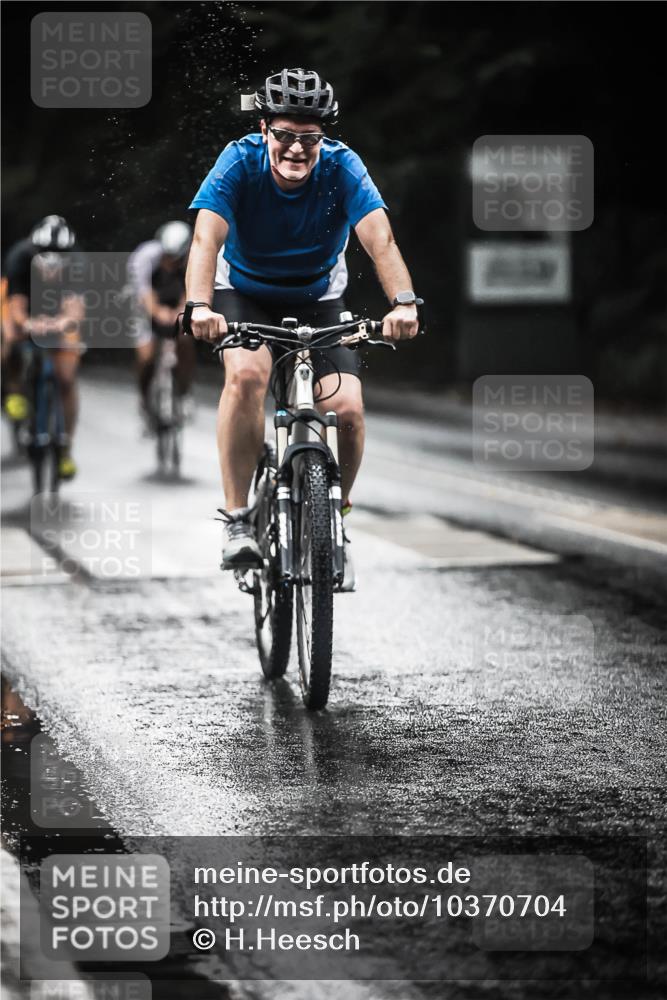 13.09.2026 - Stadtparktriathlon H.Heesch http://msf.ph/oto/10370704 13.09.2026 12:06:18 Radfahren 884, 886, 903, 955, 1007, 1045 meine-sportfotos.de
