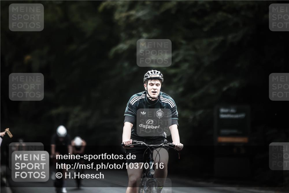 13.09.2026 - Stadtparktriathlon H.Heesch http://msf.ph/oto/10370716 13.09.2026 13:24:47 Radfahren 1330, 1389, 1443, 1462, 1495, 1502 meine-sportfotos.de