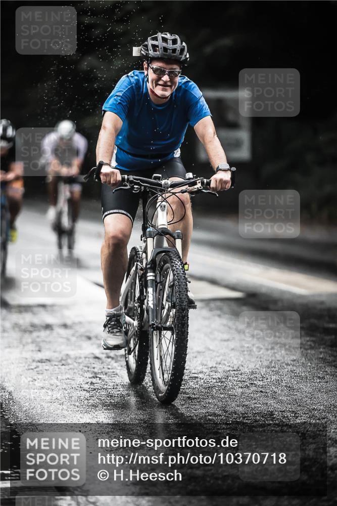 13.09.2026 - Stadtparktriathlon H.Heesch http://msf.ph/oto/10370718 13.09.2026 12:06:18 Radfahren 884, 886, 903, 955, 1007, 1045 meine-sportfotos.de