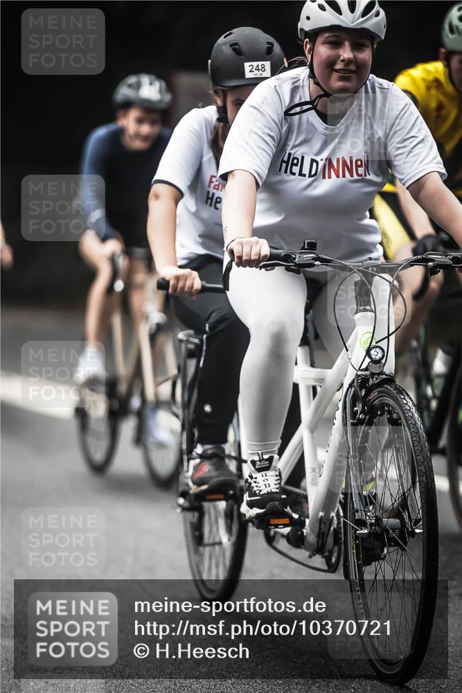 13.09.2026 - Stadtparktriathlon H.Heesch http://msf.ph/oto/10370721 13.09.2026 10:20:19 Radfahren 238, 248, 308, 310, 385, 390, 400, 433, 450 meine-sportfotos.de