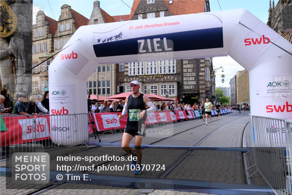 13.09.2026 - 21. swb-Marathon Bremen Tim E. http://msf.ph/oto/10370724 13.09.2026 13:08:05 Ziel 969, 4732, 4852, 4990, 5570, 5976, 7558, 8611, 8737, 9035, 9356 meine-sportfotos.de