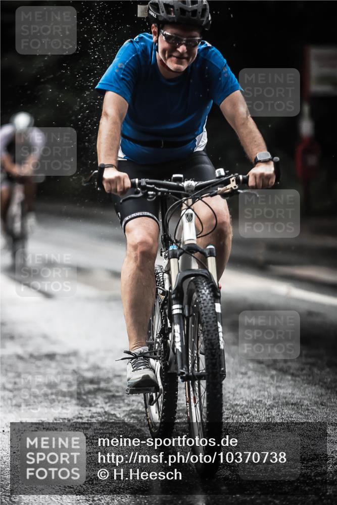 13.09.2026 - Stadtparktriathlon H.Heesch http://msf.ph/oto/10370738 13.09.2026 12:06:19 Radfahren 884, 886, 903, 955, 1007, 1045 meine-sportfotos.de