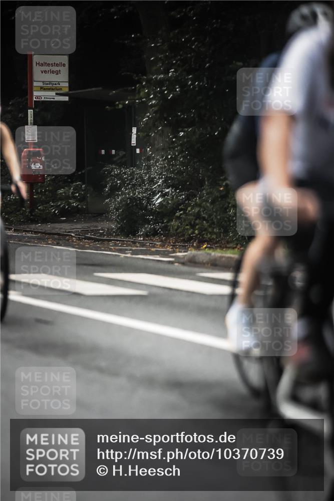 13.09.2026 - Stadtparktriathlon H.Heesch http://msf.ph/oto/10370739 13.09.2026 10:20:20 Radfahren 238, 248, 308, 310, 385, 390, 400, 433, 450 meine-sportfotos.de