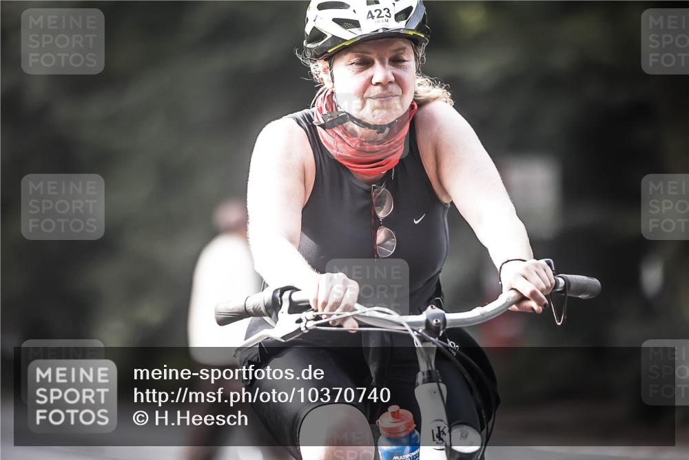 13.09.2026 - Stadtparktriathlon H.Heesch http://msf.ph/oto/10370740 13.09.2026 10:49:59 Radfahren 359, 421, 423, 447, 548 meine-sportfotos.de