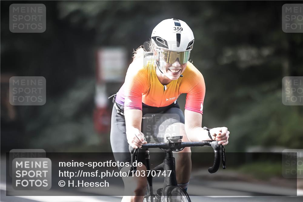 13.09.2026 - Stadtparktriathlon H.Heesch http://msf.ph/oto/10370747 13.09.2026 10:50:05 Radfahren 359, 402, 421 meine-sportfotos.de