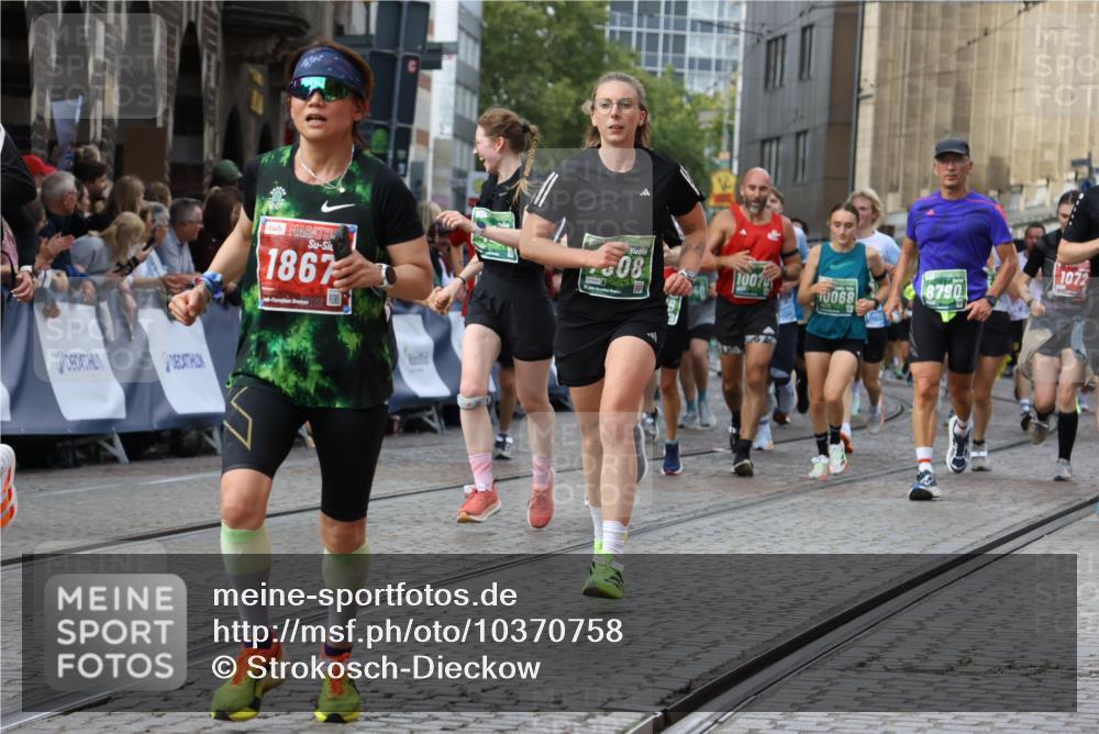 13.09.2026 - 21. swb-Marathon Bremen Strokosch-Dieckow http://msf.ph/oto/10370758 13.09.2026 13:36:30 Ziel 563, 1072, 1867, 2339, 2931, 2949, 3026, 3224, 3291, 3489, 3591, 4643, 4989, 5259, 5800, 6642, 6778, 6982, 7043, 7256, 7379, 7865, 8227, 8275, 8488, 8511, 8731, 8941, 9026, 9076, 9226, 9497, 9564, 13038, 13179, 13238, 164, 1936, 2467, 2673, 2731, 2819, 2823, 3067, 3585, 3815, 4006, 4050, 4182, 4216, 4304, 4414, 4676, 4892, 5061, 5656, 5781, 5823, 6050, 6280, 6340, 6516, 6568, 7039, 7229, 7237, 7249, 7344, 7656, 7765, 7808, 8723, 8790, 9658, 9776, 9807 meine-sportfotos.de