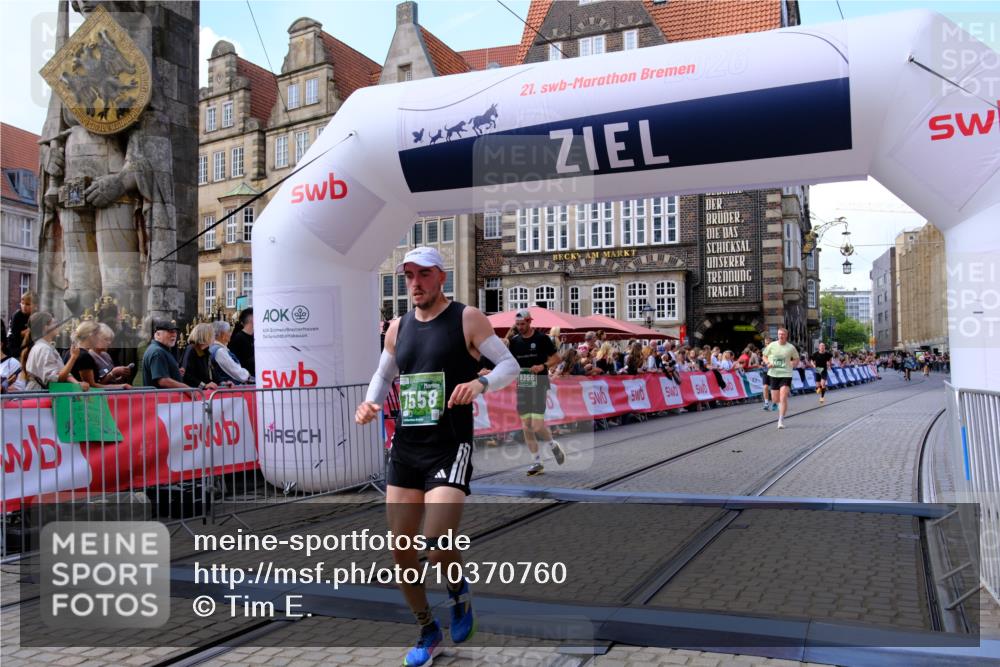 13.09.2026 - 21. swb-Marathon Bremen Tim E. http://msf.ph/oto/10370760 13.09.2026 13:08:06 Ziel 969, 4732, 4852, 4990, 5570, 5976, 7558, 8611, 8737, 9035, 9356, 13160 meine-sportfotos.de
