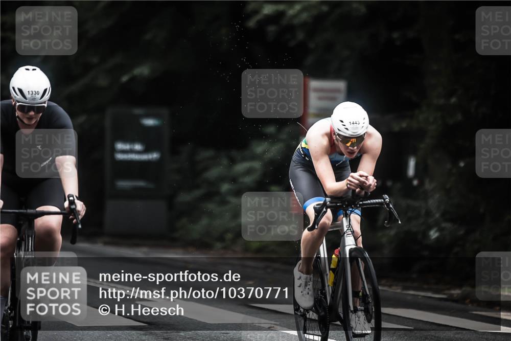 13.09.2026 - Stadtparktriathlon H.Heesch http://msf.ph/oto/10370771 13.09.2026 13:24:49 Radfahren 1330, 1443, 1462, 1495 meine-sportfotos.de