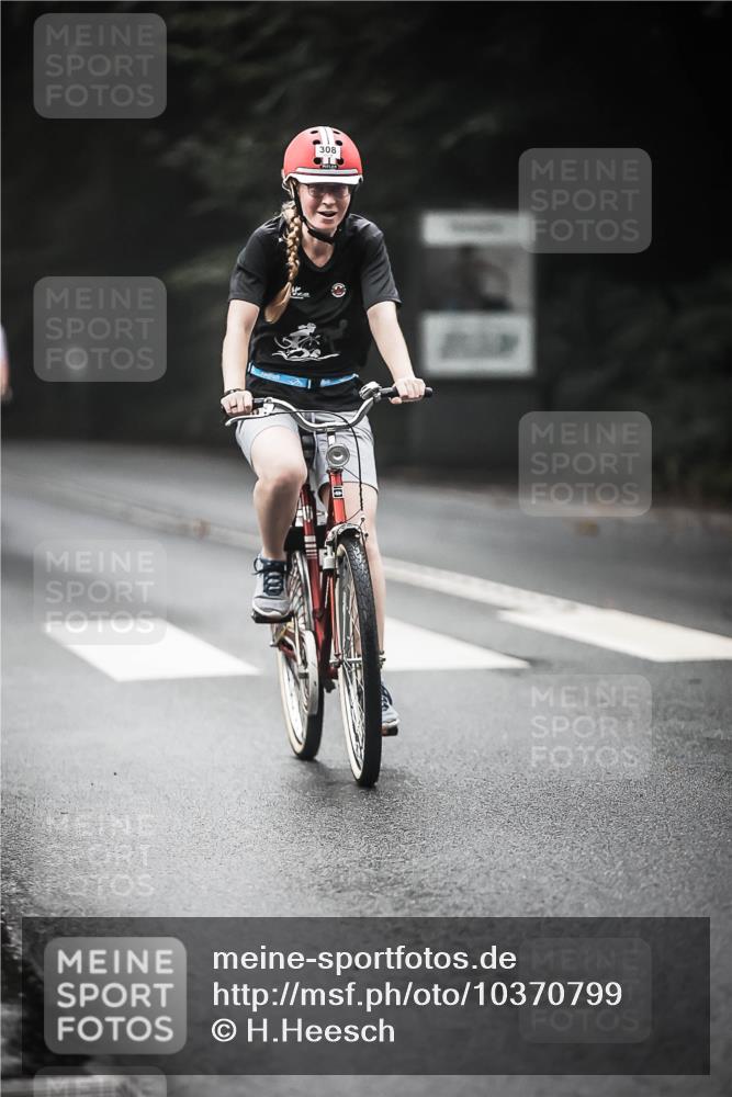13.09.2026 - Stadtparktriathlon H.Heesch http://msf.ph/oto/10370799 13.09.2026 10:20:25 Radfahren 248, 308, 310, 334, 335, 381, 383, 385, 390, 433, 450 meine-sportfotos.de