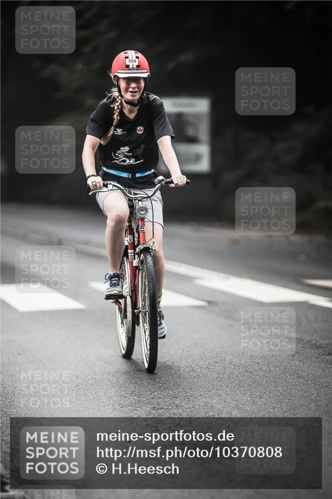 13.09.2026 - Stadtparktriathlon H.Heesch http://msf.ph/oto/10370808 13.09.2026 10:20:25 Radfahren 248, 308, 310, 334, 335, 381, 383, 385, 390, 433, 450 meine-sportfotos.de