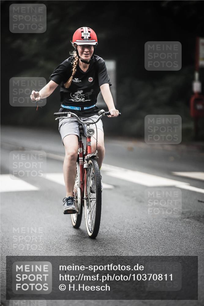 13.09.2026 - Stadtparktriathlon H.Heesch http://msf.ph/oto/10370811 13.09.2026 10:20:25 Radfahren 248, 308, 310, 334, 335, 381, 383, 385, 390, 433, 450 meine-sportfotos.de