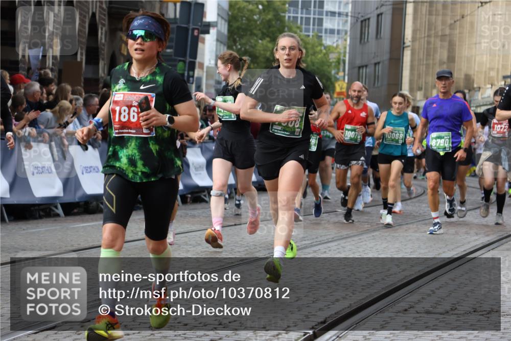 13.09.2026 - 21. swb-Marathon Bremen Strokosch-Dieckow http://msf.ph/oto/10370812 13.09.2026 13:36:30 Ziel 563, 1072, 1867, 2339, 2931, 2949, 3026, 3224, 3291, 3489, 3591, 4643, 4989, 5259, 5800, 6642, 6778, 6982, 7043, 7256, 7379, 7865, 8227, 8275, 8488, 8511, 8731, 8941, 9026, 9076, 9226, 9497, 9564, 13038, 13179, 13238, 164, 1936, 2467, 2673, 2731, 2819, 2823, 3067, 3585, 3815, 4006, 4050, 4182, 4216, 4304, 4414, 4676, 4892, 5061, 5656, 5781, 5823, 6050, 6280, 6340, 6516, 6568, 7039, 7229, 7237, 7249, 7344, 7656, 7765, 7808, 8723, 8790, 9658, 9776, 9807 meine-sportfotos.de