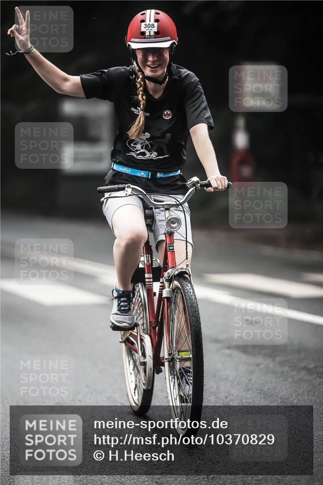 13.09.2026 - Stadtparktriathlon H.Heesch http://msf.ph/oto/10370829 13.09.2026 10:20:25 Radfahren 248, 308, 310, 334, 335, 381, 383, 385, 390, 433, 450 meine-sportfotos.de