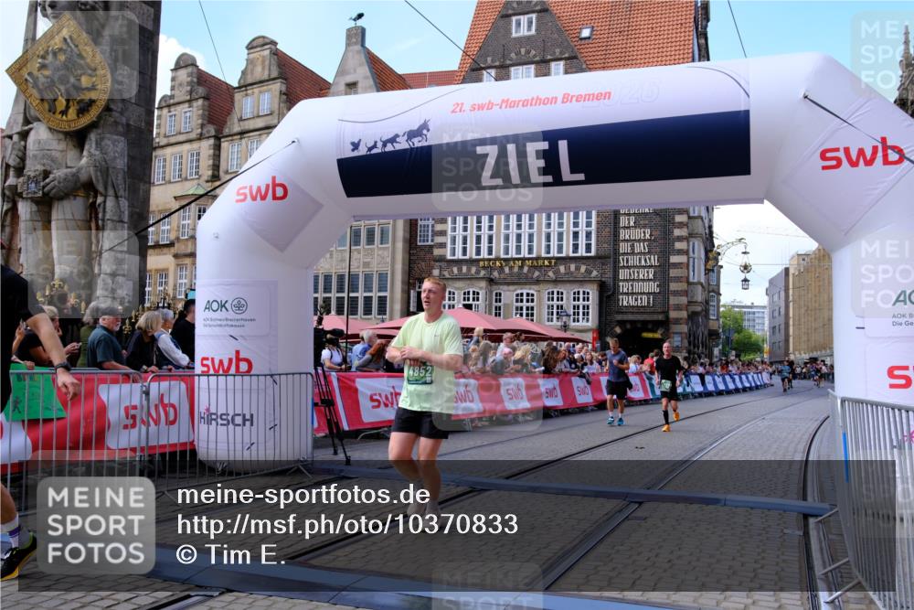 13.09.2026 - 21. swb-Marathon Bremen Tim E. http://msf.ph/oto/10370833 13.09.2026 13:08:08 Ziel 969, 4732, 4852, 4990, 7558, 8737, 9356, 13160 meine-sportfotos.de