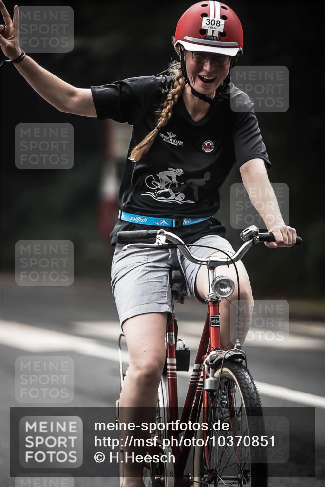 13.09.2026 - Stadtparktriathlon H.Heesch http://msf.ph/oto/10370851 13.09.2026 10:20:26 Radfahren 248, 308, 334, 335, 381, 383, 385, 390, 433, 450, 452 meine-sportfotos.de