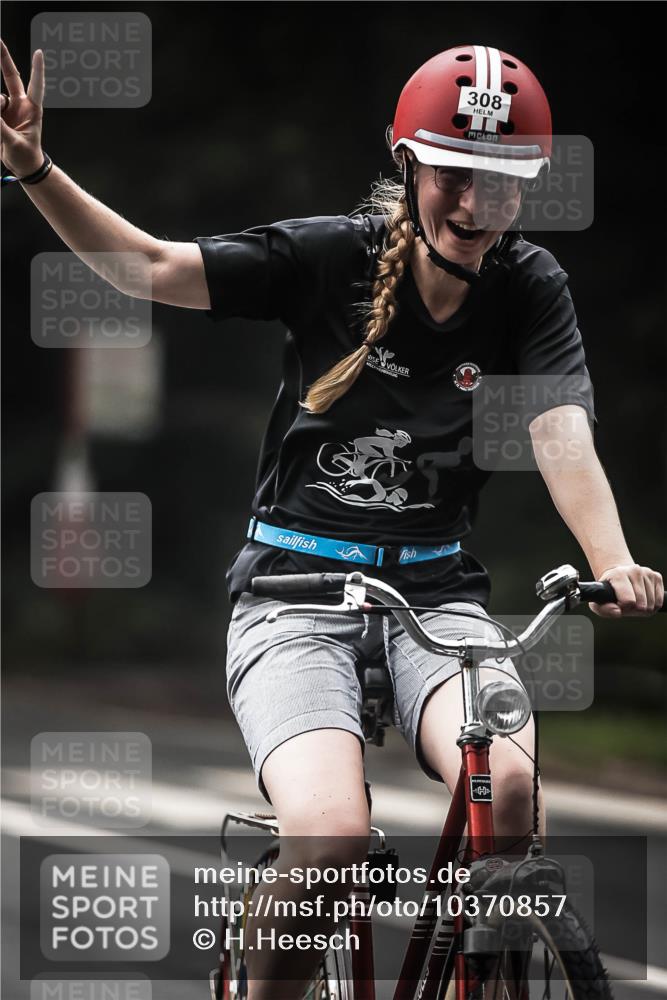 13.09.2026 - Stadtparktriathlon H.Heesch http://msf.ph/oto/10370857 13.09.2026 10:20:26 Radfahren 248, 308, 334, 335, 381, 383, 385, 390, 433, 450, 452 meine-sportfotos.de