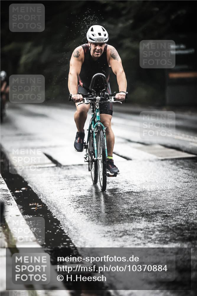 13.09.2026 - Stadtparktriathlon H.Heesch http://msf.ph/oto/10370884 13.09.2026 12:06:25 Radfahren 823, 886, 903, 911, 934, 998, 1007, 1025, 1045 meine-sportfotos.de