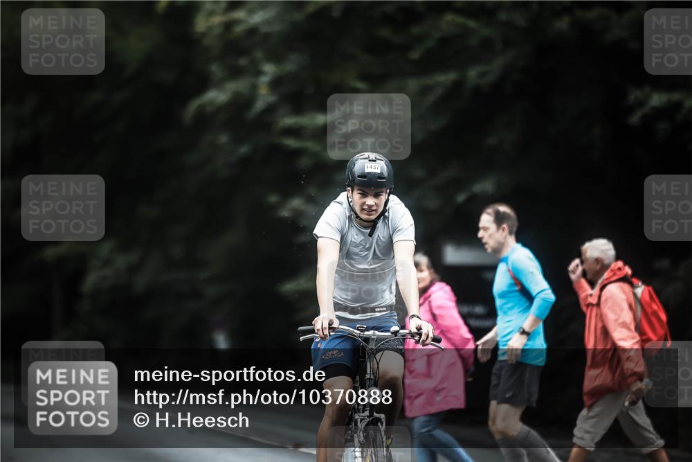 13.09.2026 - Stadtparktriathlon H.Heesch http://msf.ph/oto/10370888 13.09.2026 13:25:01 Radfahren 1412, 1437, 1509 meine-sportfotos.de