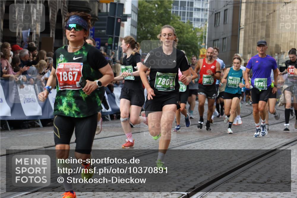 13.09.2026 - 21. swb-Marathon Bremen Strokosch-Dieckow http://msf.ph/oto/10370891 13.09.2026 13:36:30 Ziel 563, 1072, 1867, 2339, 2931, 2949, 3026, 3224, 3291, 3489, 3591, 4643, 4989, 5259, 5800, 6642, 6778, 6982, 7043, 7256, 7379, 7865, 8227, 8275, 8488, 8511, 8731, 8941, 9026, 9076, 9226, 9497, 9564, 13038, 13179, 13238, 164, 1936, 2467, 2673, 2731, 2819, 2823, 3067, 3585, 3815, 4006, 4050, 4182, 4216, 4304, 4414, 4676, 4892, 5061, 5656, 5781, 5823, 6050, 6280, 6340, 6516, 6568, 7039, 7229, 7237, 7249, 7344, 7656, 7765, 7808, 8723, 8790, 9658, 9776, 9807 meine-sportfotos.de