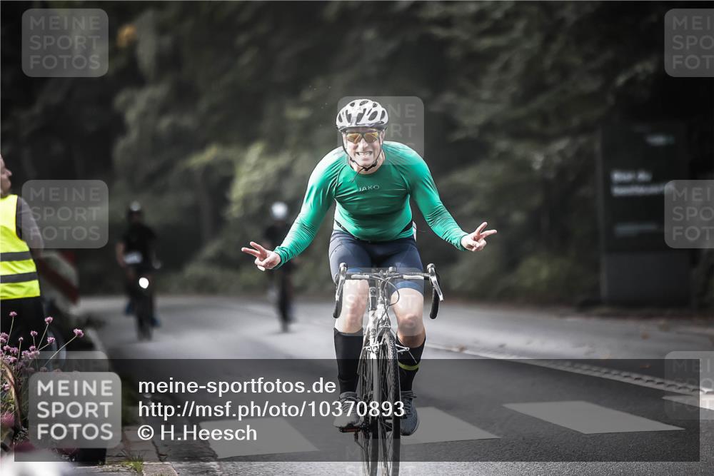 13.09.2026 - Stadtparktriathlon H.Heesch http://msf.ph/oto/10370893 13.09.2026 10:50:26 Radfahren 478, 480 meine-sportfotos.de